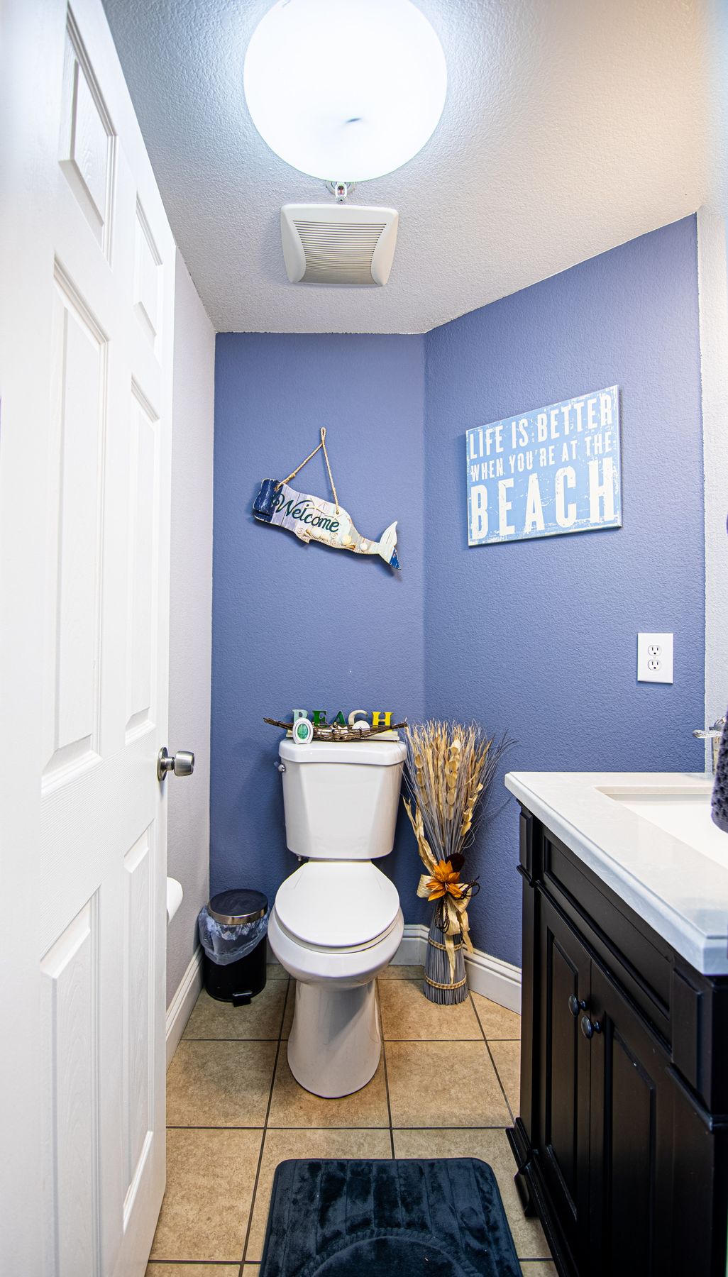 Bathroom in Sacramento, California before painting